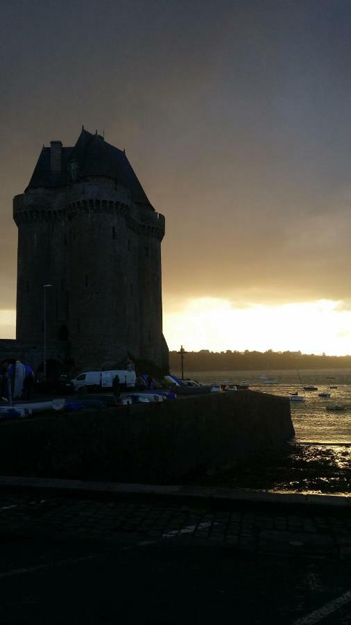 Le Clos De La Cote D'Emeraude Apartman Saint-Benoît-des-Ondes Kültér fotó